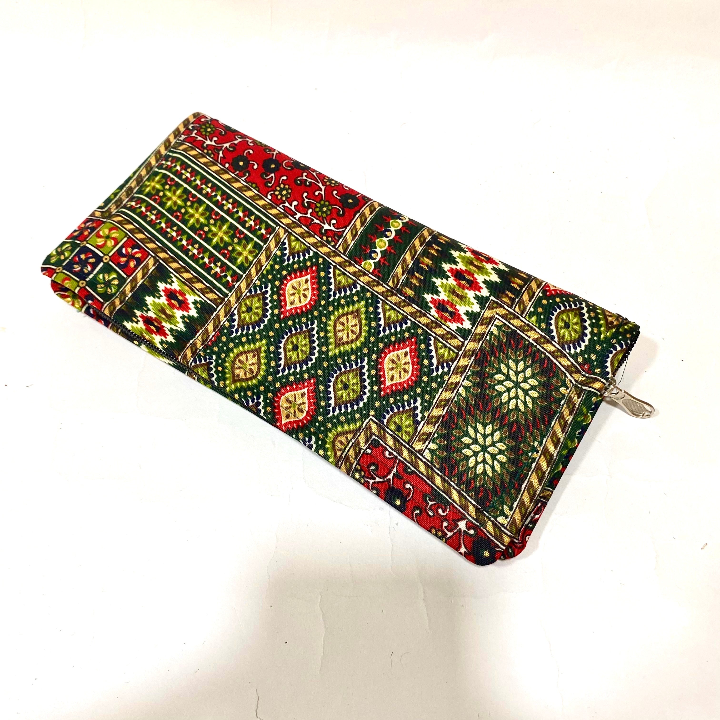 Color Print Purse Collection With Fine Stitching Fashion Accessories Tamrapatra - Tamrapatra