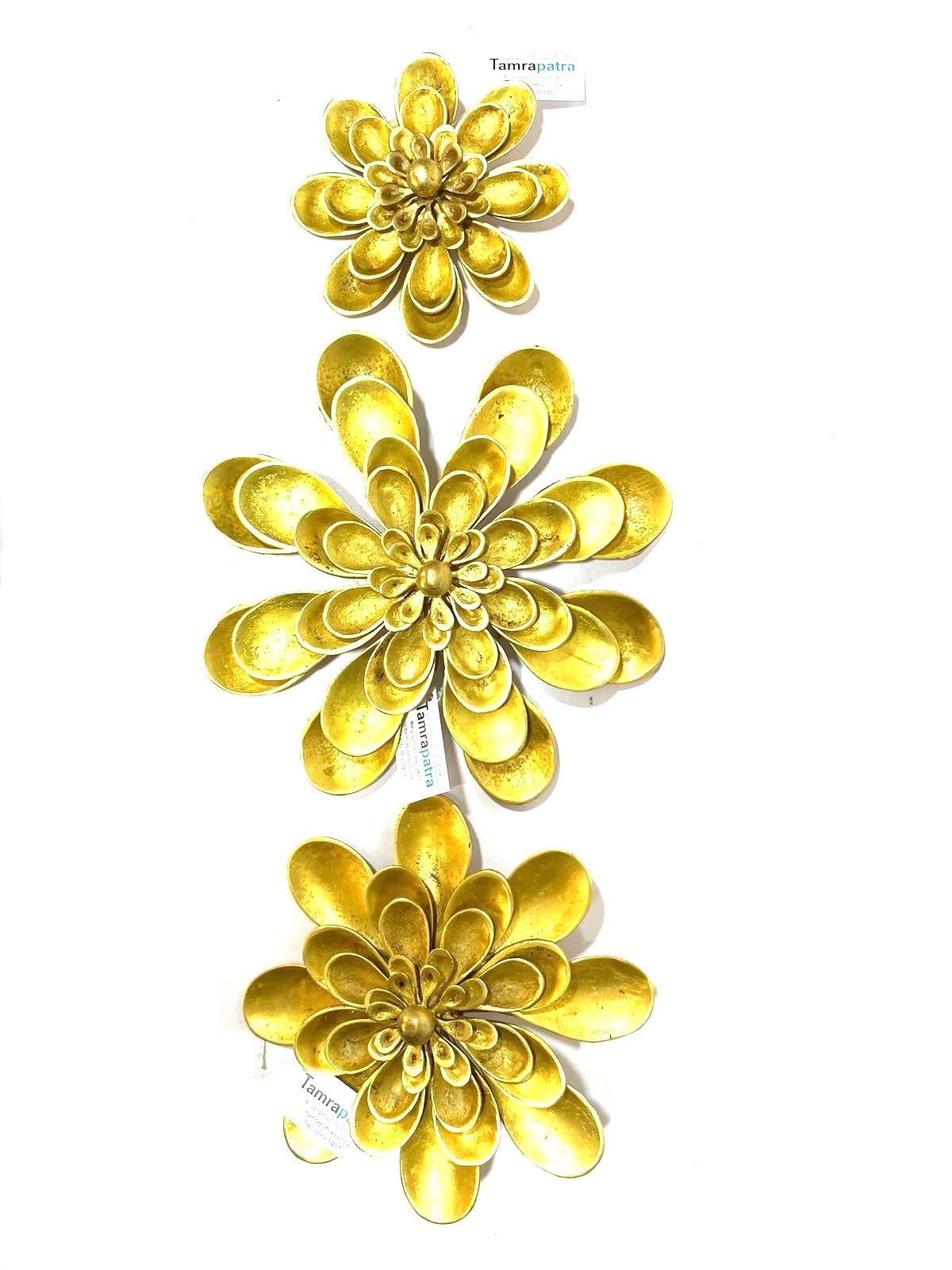 Brass Decoration Handmade Luxurious Display With Floral Design Tamrapatra
