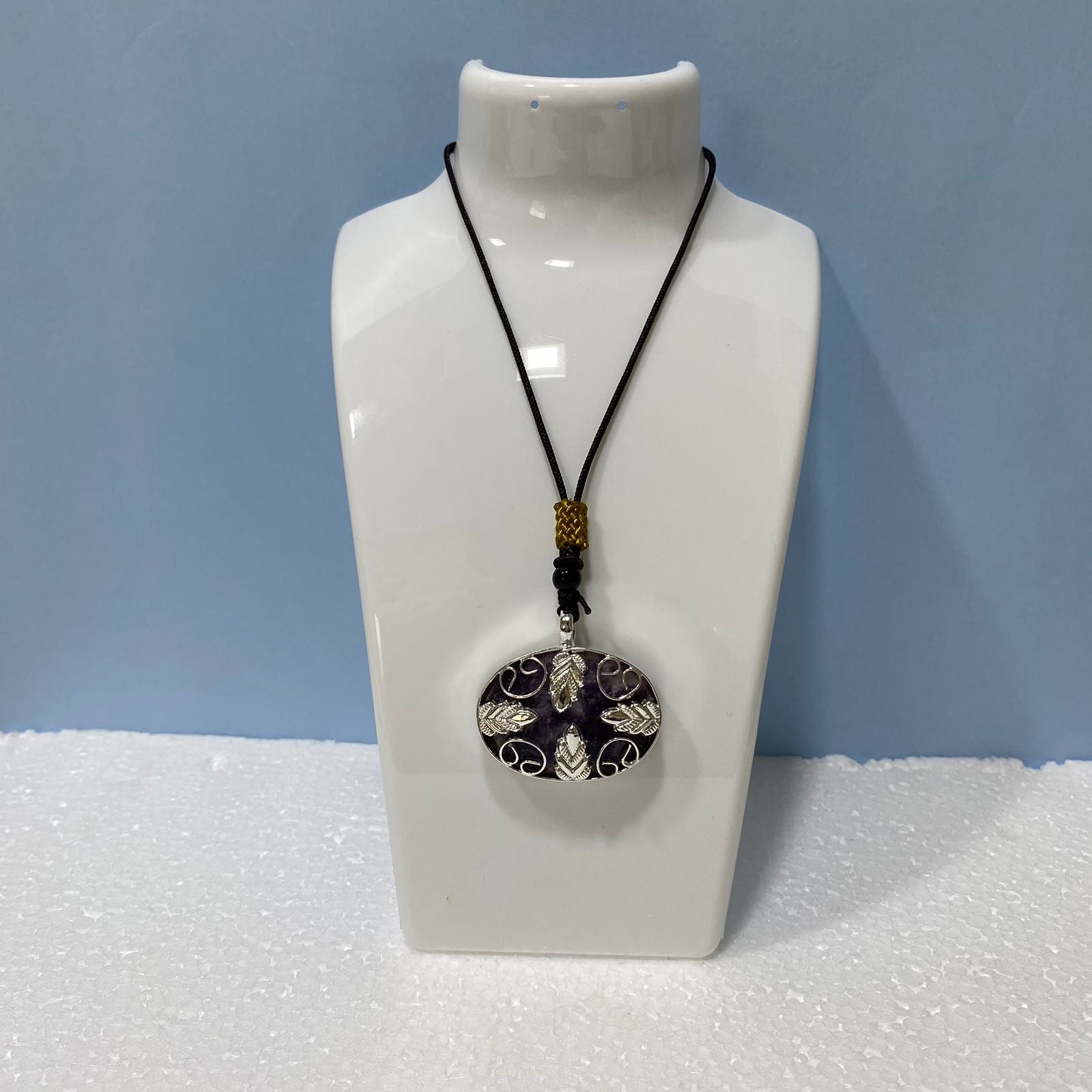 Oval Design Stone Agate Necklace In Various Colors Handcrafted By Tamrapatra