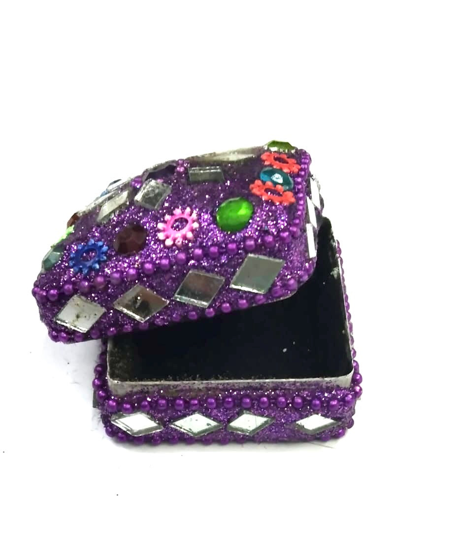 Lacquered Dibbi In Various Shades Square Design Small Handcrafted By Tamrapatra