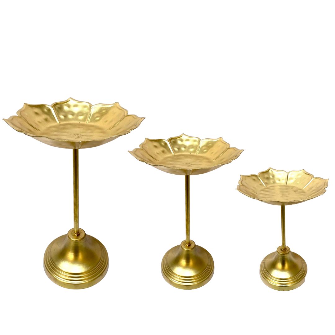 Urli Metal For Display Handmade Festival Collection Foyer Ideas By Tamrapatra