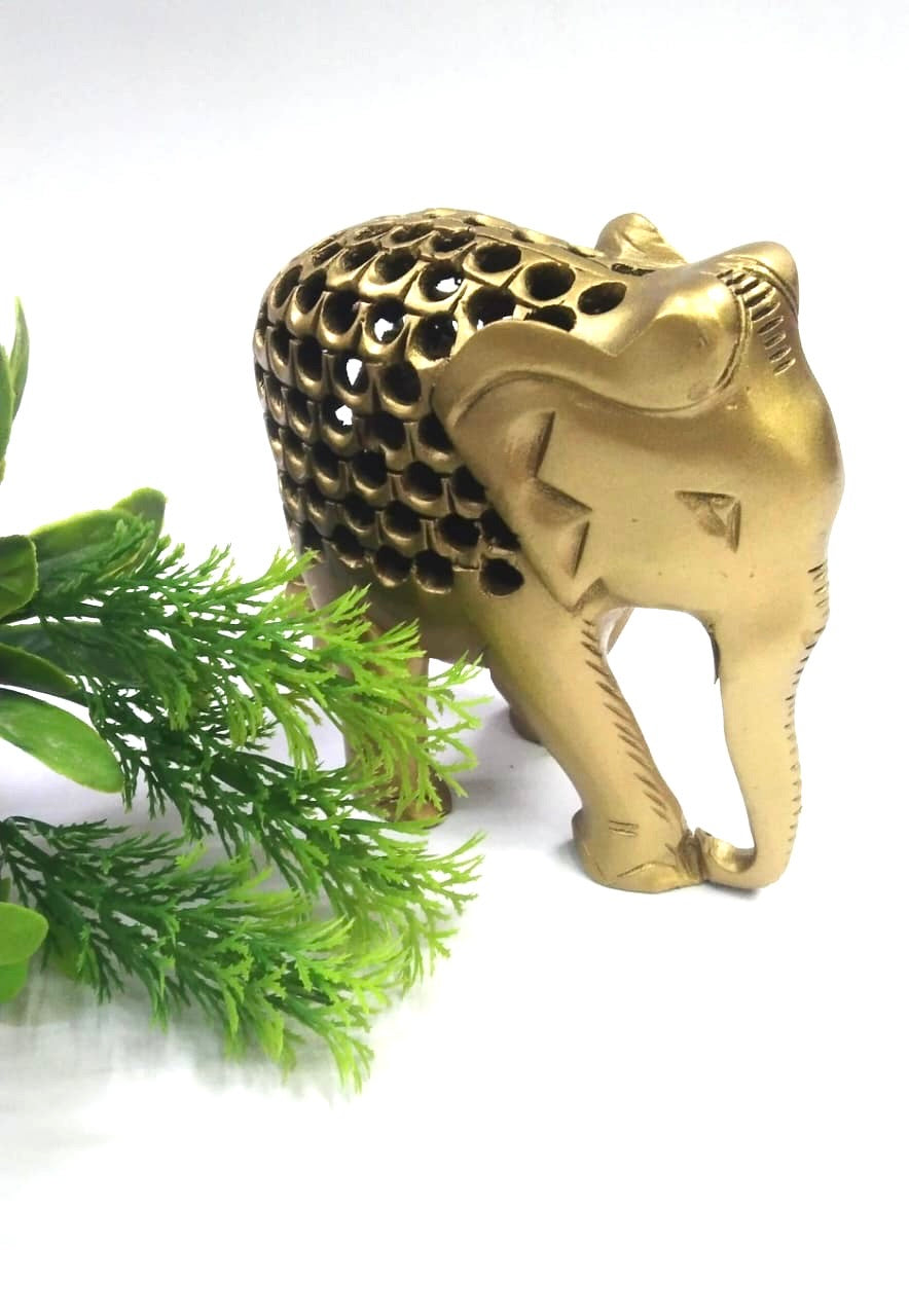 Lacquer Finished Wooden Carved Elephants In Exclusive Souvenir Tamrapatra