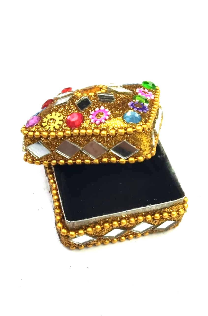 Lacquered Dibbi In Various Shades Square Design Small Handcrafted By Tamrapatra