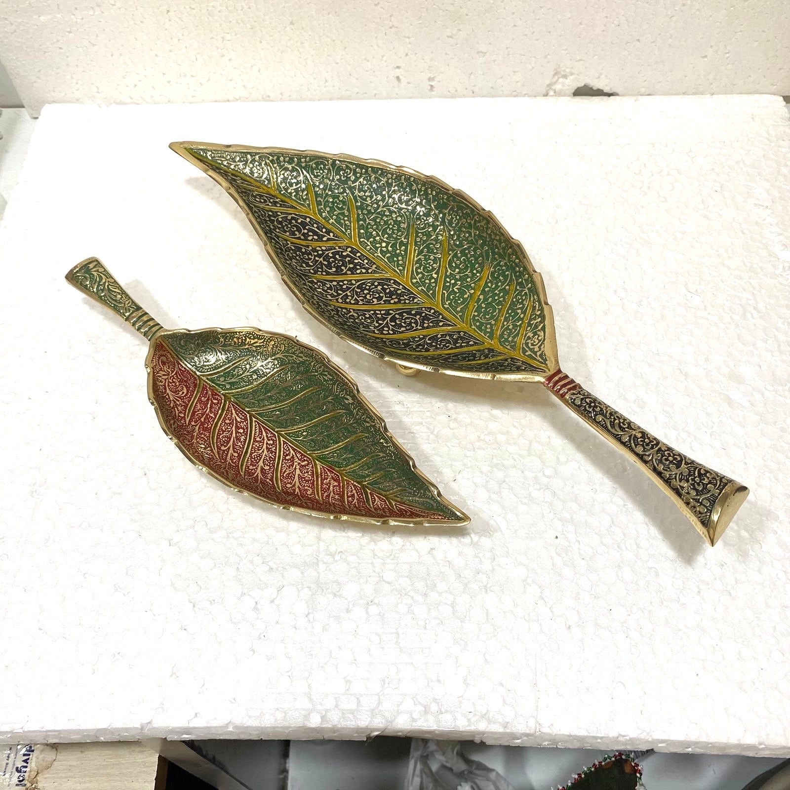 Serving Leaf Platter Brass Royal Design With Indian Craftsmanship Tamrapatra
