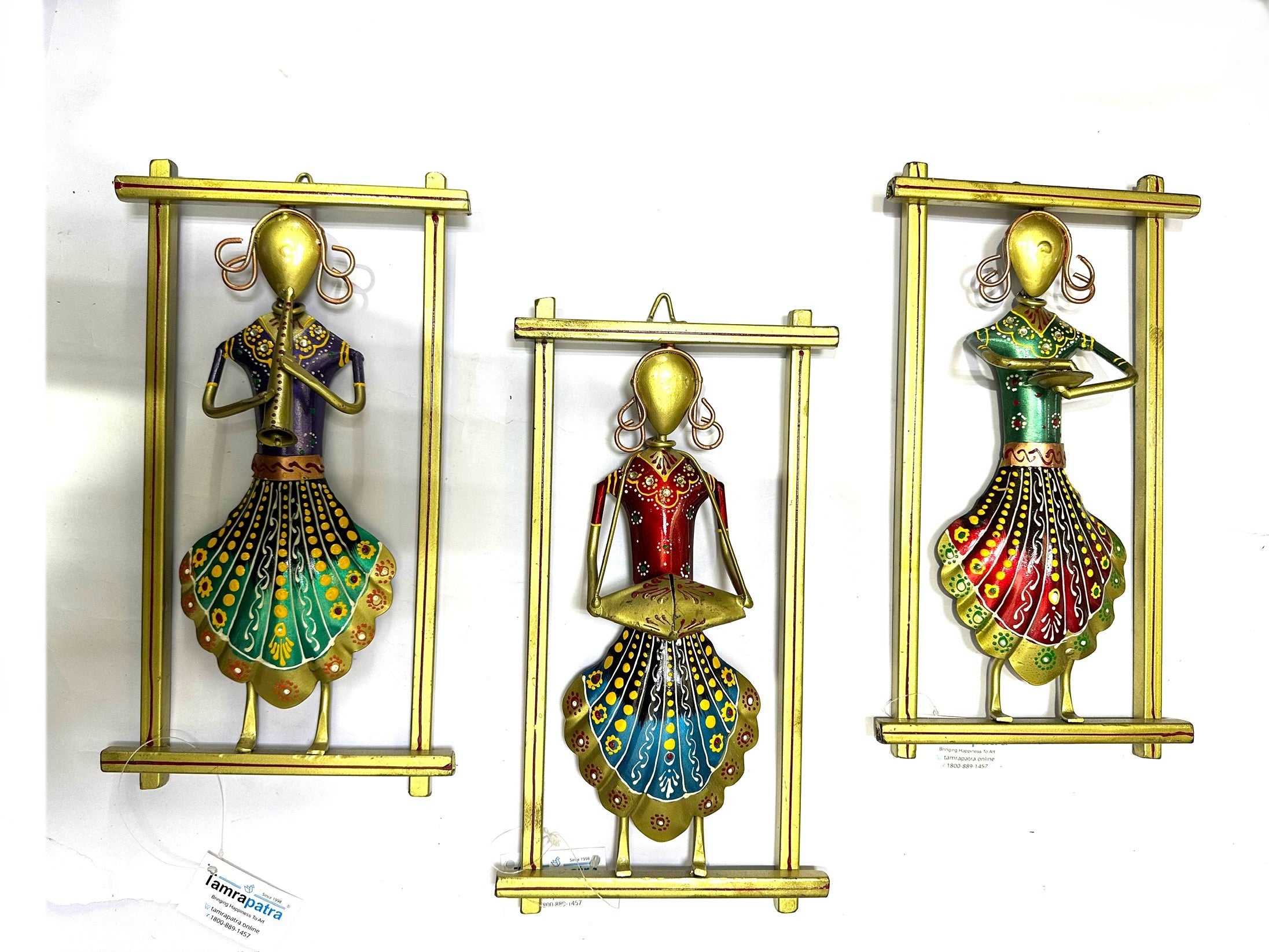 Musicians Standing Lady In Frame Metal Art Exclusive Designs From Tamrapatra