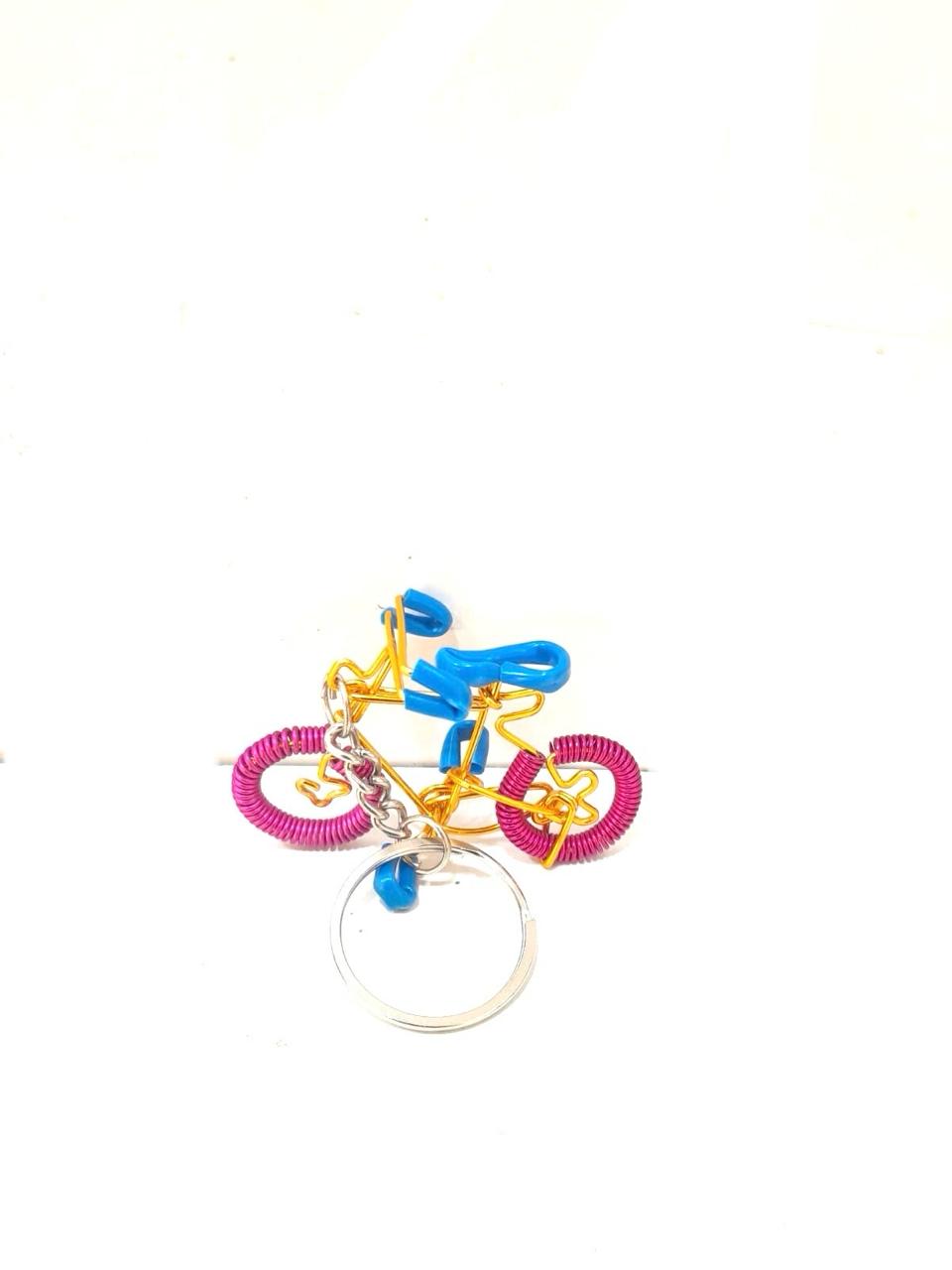 Cycle Rickshaw Metal Keychains Indian Souvenir Gifts Utility For Keys Tamrapatra