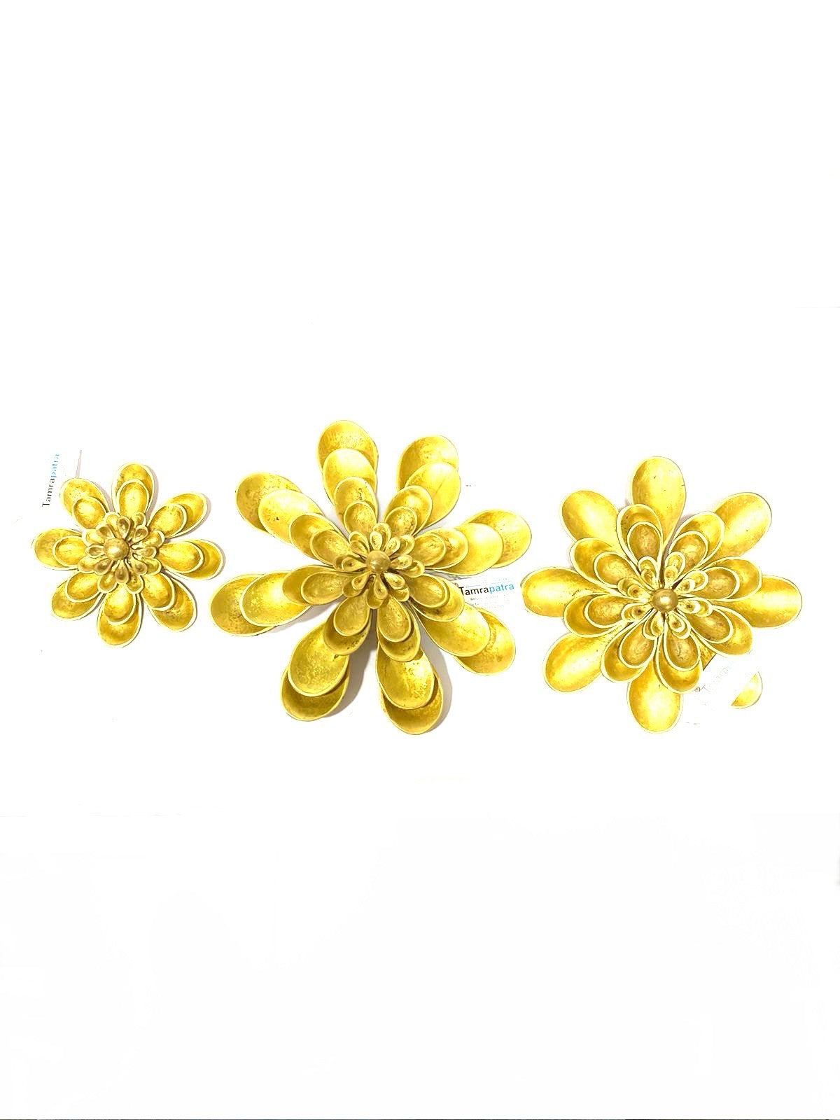 Brass Decoration Handmade Luxurious Display With Floral Design Tamrapatra
