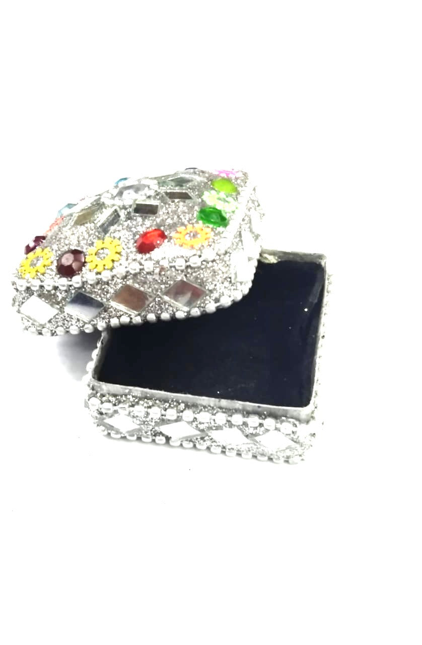 Lacquered Dibbi In Various Shades Square Design Small Handcrafted By Tamrapatra