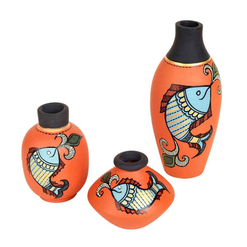 Exceptionally Pottery Creation With Fish Painted On Orange Shade Tamrapatra