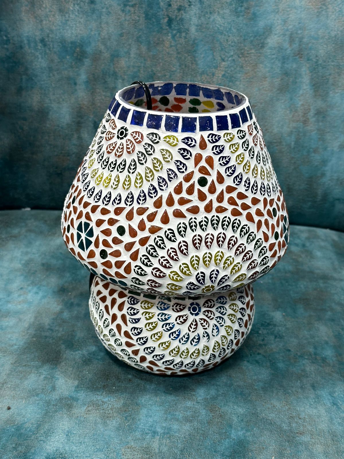 Table Lamp In Uniquely Patterned Glass Art Style With New Style From Tamrapatra