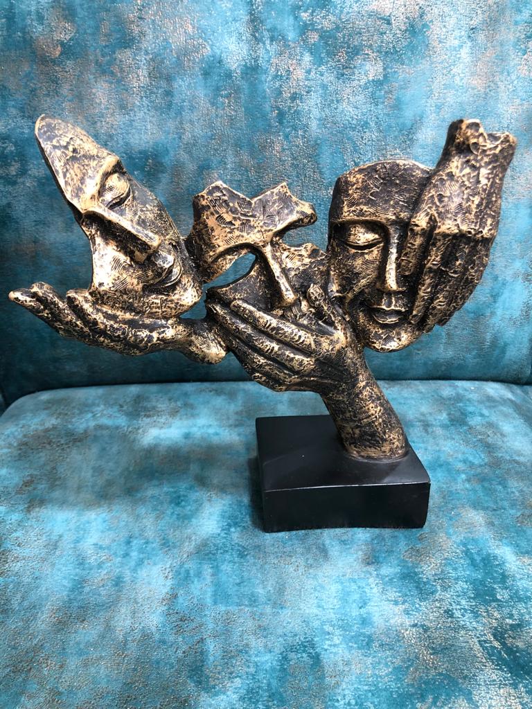 3 Faces Sculpture Artwork Interior Design Ideas With Modern Artefacts Tamrapatra