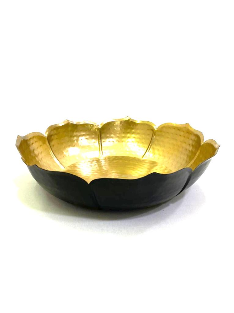 Pots Carving Lotus Beautiful Black & Gold Shades Luxurious Décor Tamrapatra