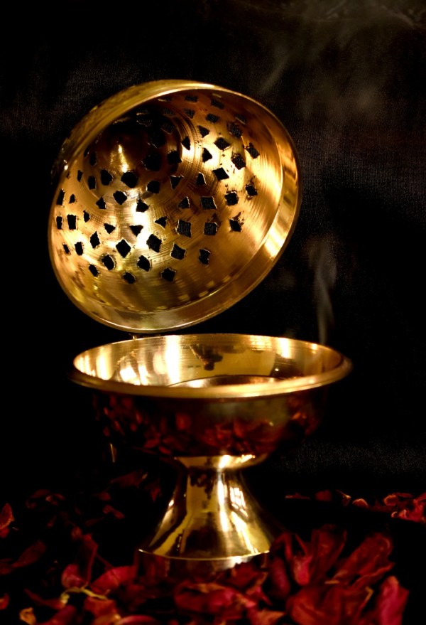 Big Brass Dhoop Loban Pooja Decoration Accessories Exclusive Art Tamrapatra