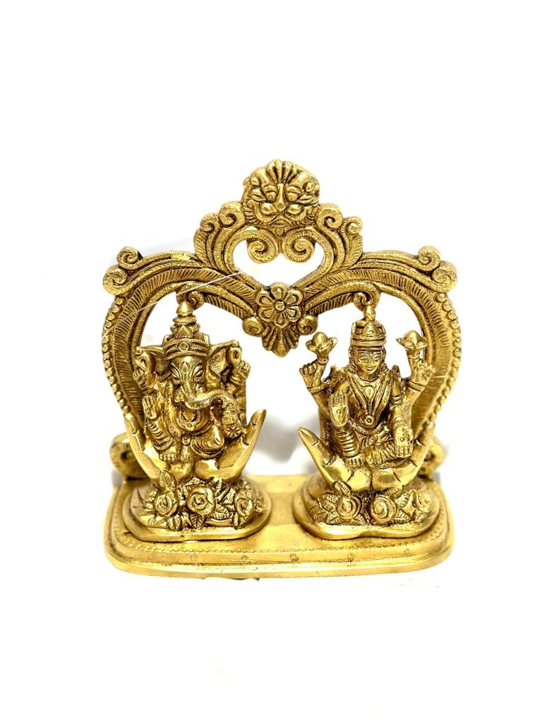 Brass Lakshmi Ganesh On Hand Set Arch Design Gifting's Decoration Tamrapatra
