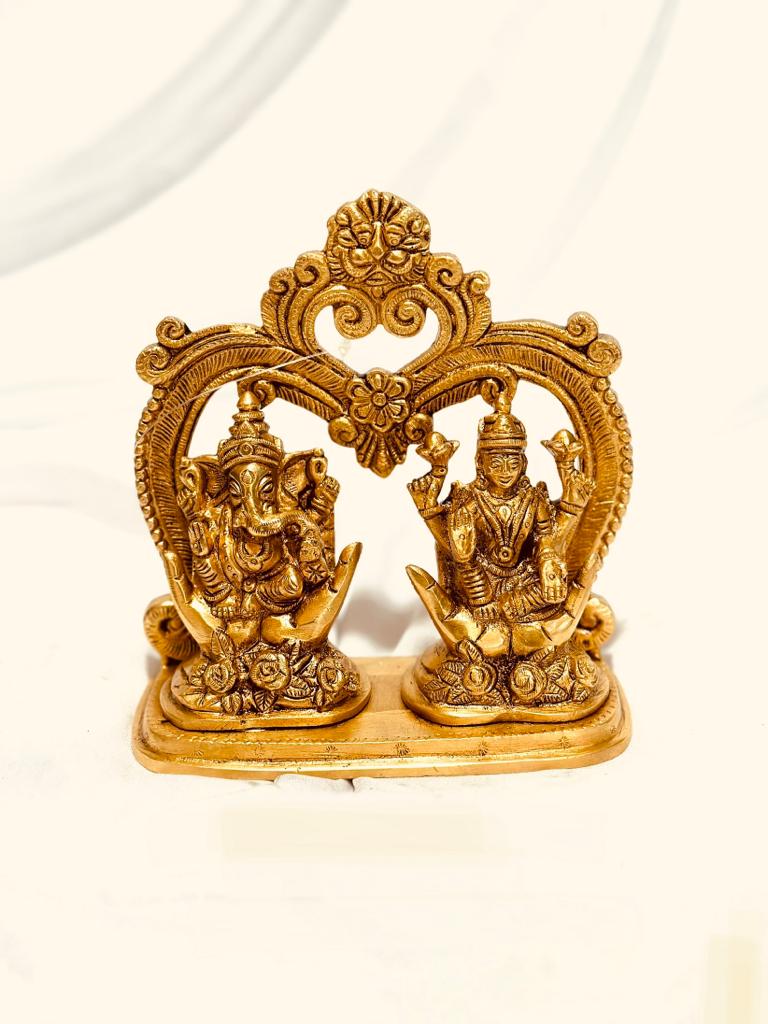 Brass Lakshmi Ganesh On Hand Set Arch Design Gifting's Decoration Tamrapatra