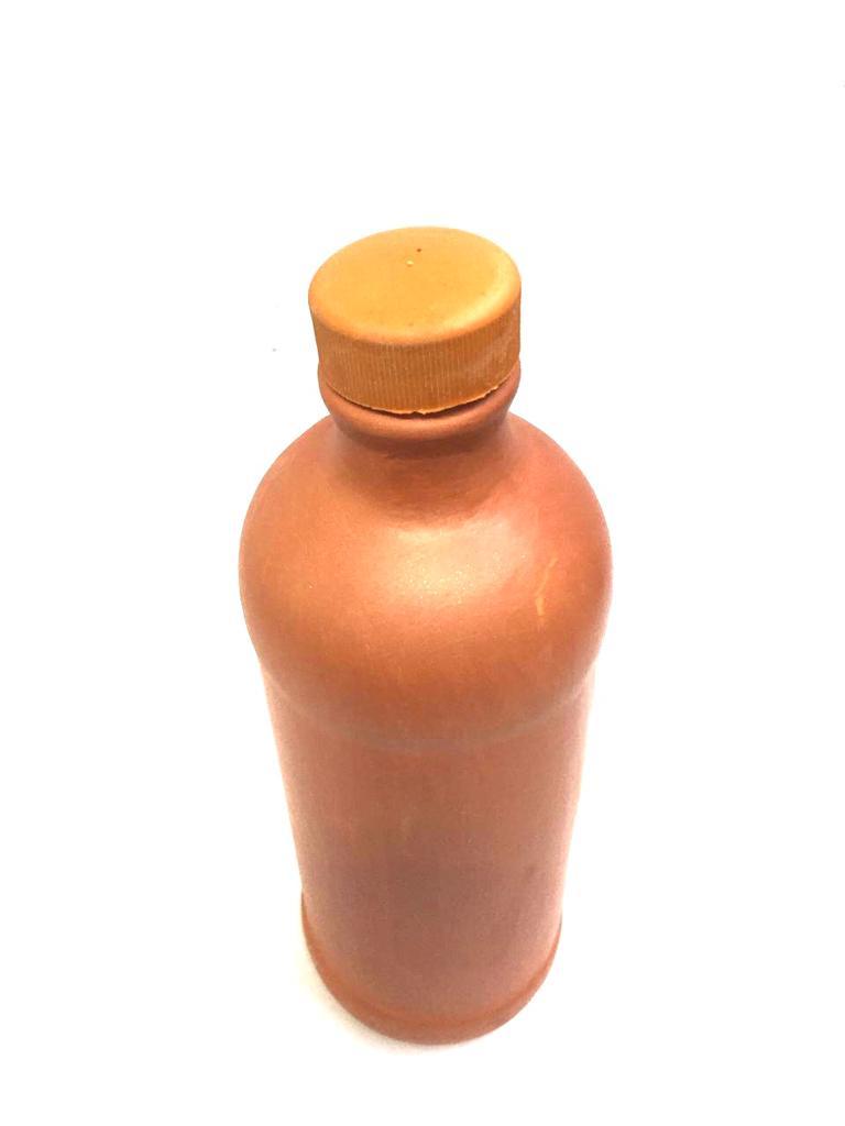 Natural Clay Organic Water Bottle Cylindrical Plain Health Beneficial Tamrapatra