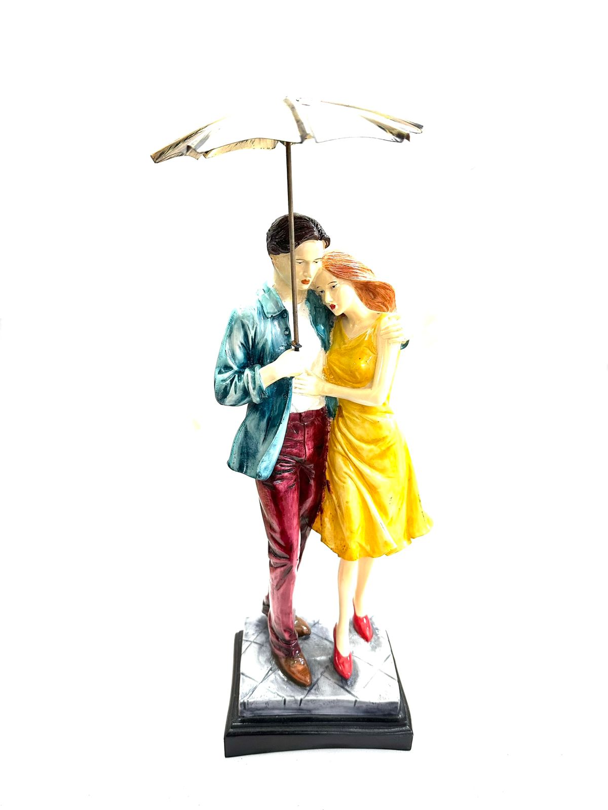 Beautiful Couple Under Umbrella Wedding Gifts Home Décor Ideas Tamrapatra