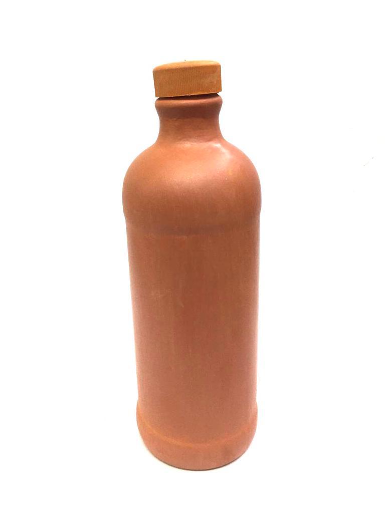 Natural Clay Organic Water Bottle Cylindrical Plain Health Beneficial Tamrapatra