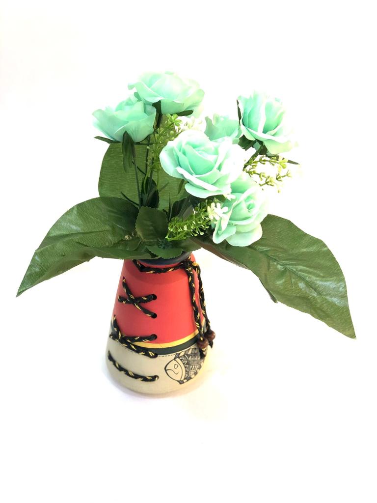 7 Rose Bunch In Classy Shades With Leaf Petals For Decoration Tamrapatra