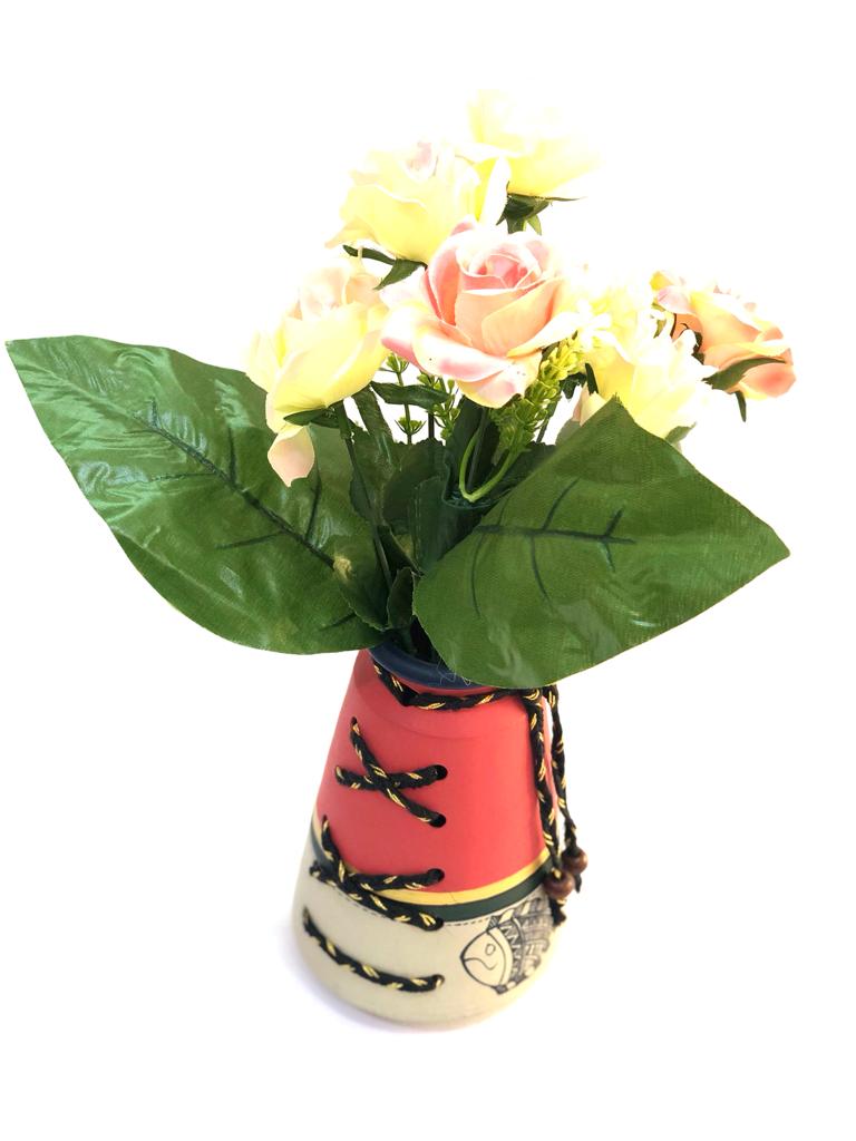 7 Rose Bunch In Classy Shades With Leaf Petals For Decoration Tamrapatra