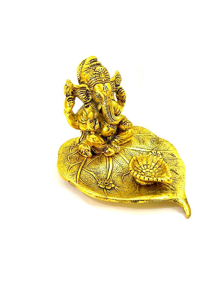 Metal Ganesh On Leaf Exclusively Gifting Designed By Skilled Artisans Tamrapatra