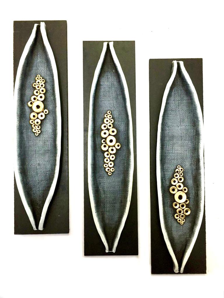 Pebbles On Designer Leaf Exclusive Wall Hangings Terracotta Handmade Tamrapatra