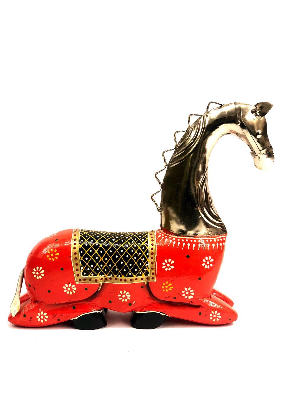 Magnificent Horse Wooden Painted With Metal Spiral Addition Tamrapatra - Tanariri Hastakala