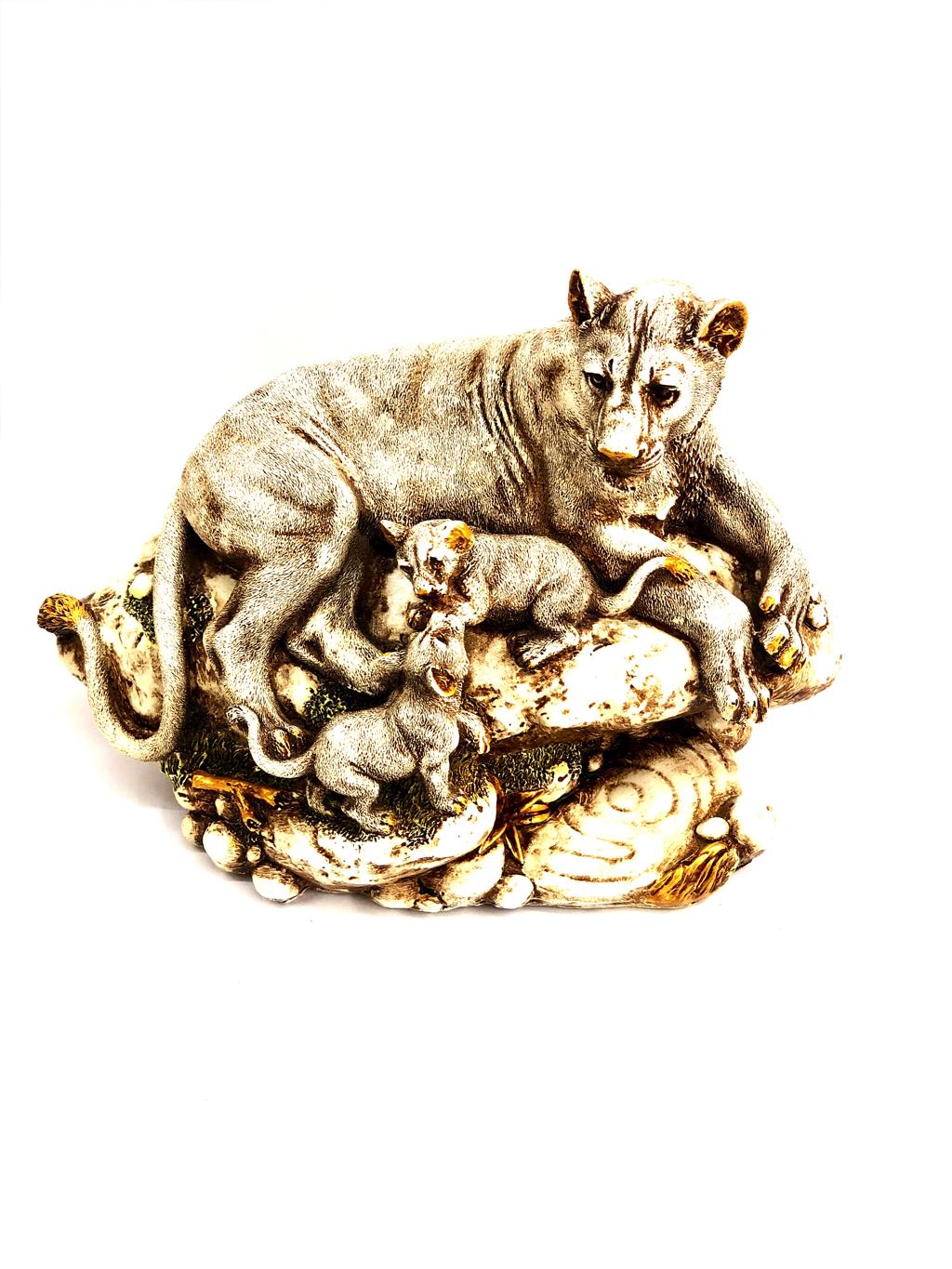 Lioness With Little Ones Resin Art Designed By Best Artisans Available At Tamrapatra