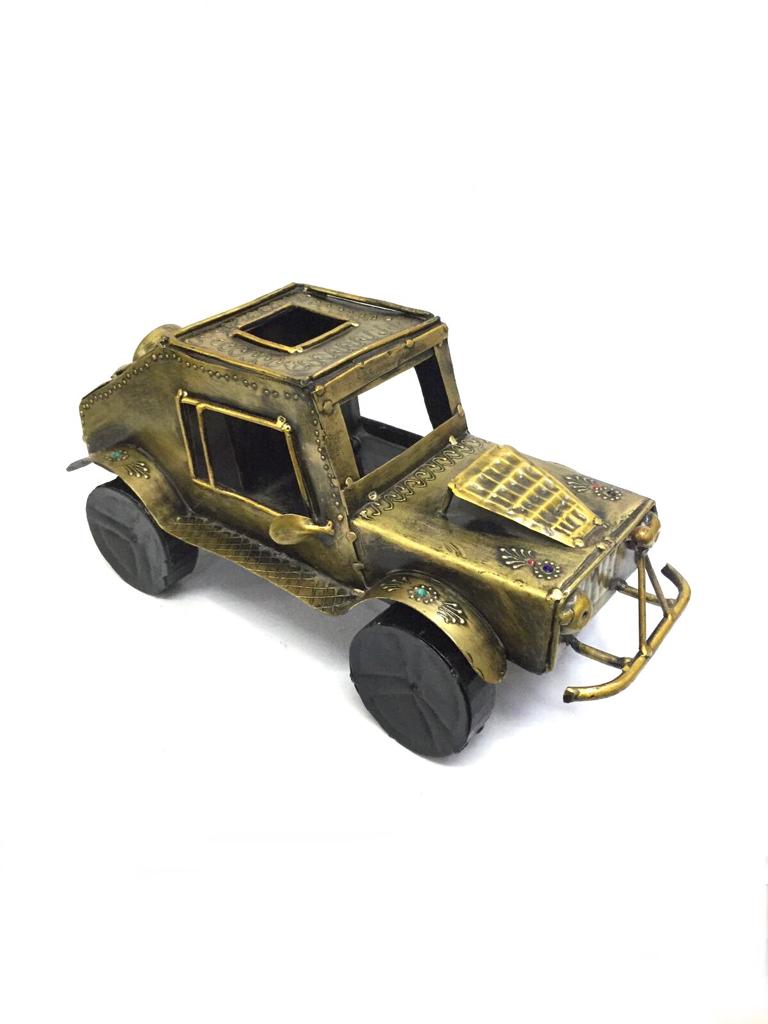 Metal Vintage Car With Various Designs Automobile Lovers Collectible Tamrapatra