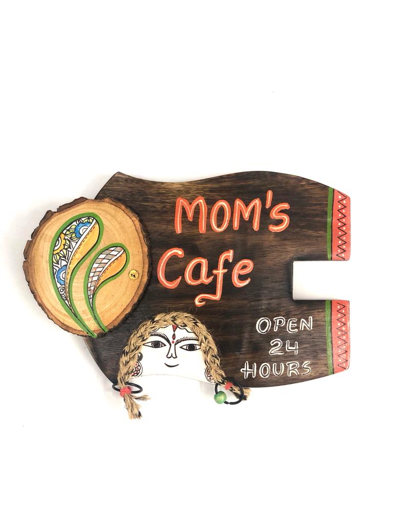 Wooden Kitchen Mom's Café Contemporary Décor By Tamrapatra