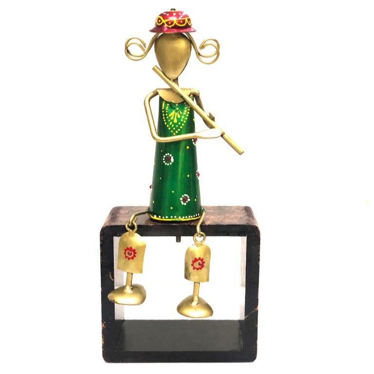 Hat Wearing Metal Décor Musicians On Wooden Log Creative Art Tamrapatra