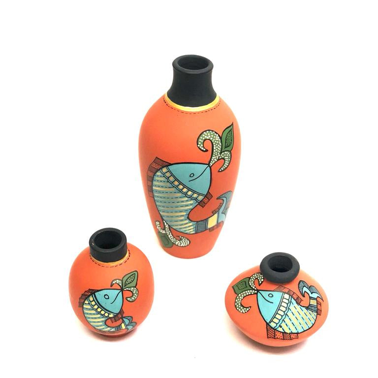Exceptionally Pottery Creation With Fish Painted On Orange Shade Tamrapatra