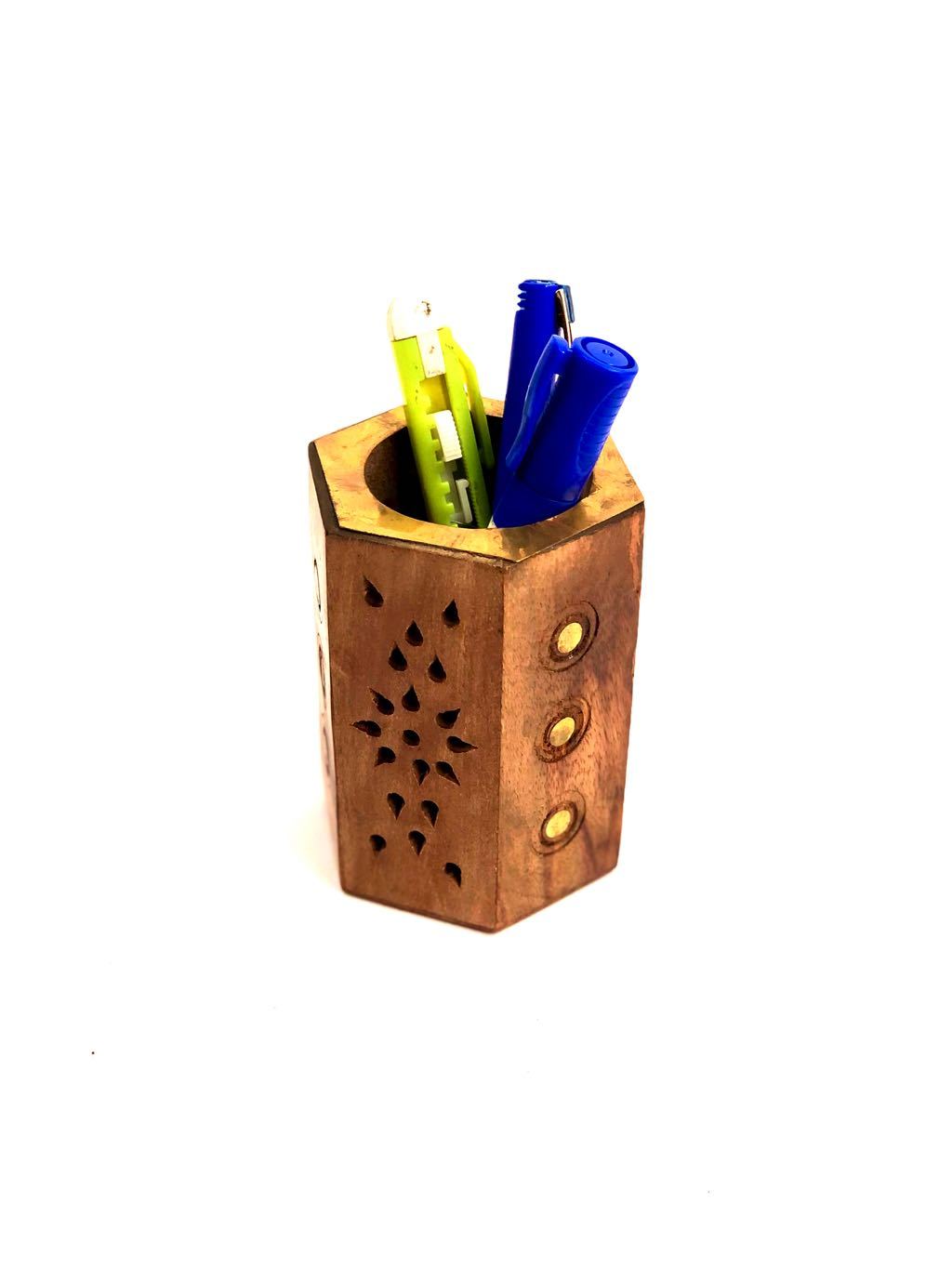 Wooden Carving Pen Stand With Combination Of Brass Strips Tamrapatra