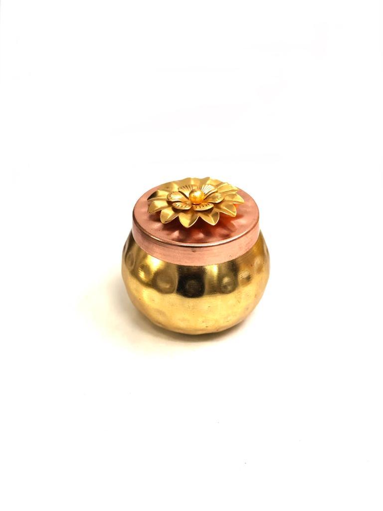 Hammered Jar Golden & Copper Themed Metal Artwork Gifting's Tamrapatra