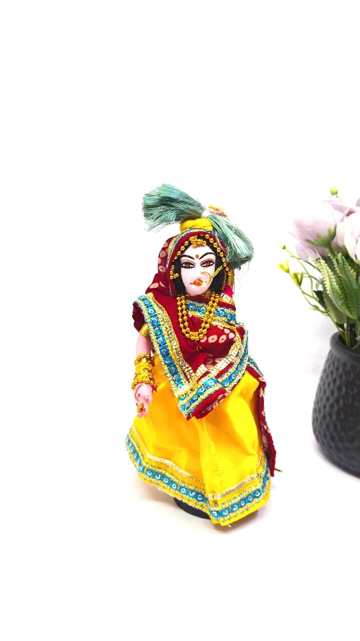 Lady Dolls Carrying Haystack In Traditional Indian Attire Handcrafted Tamrapatra