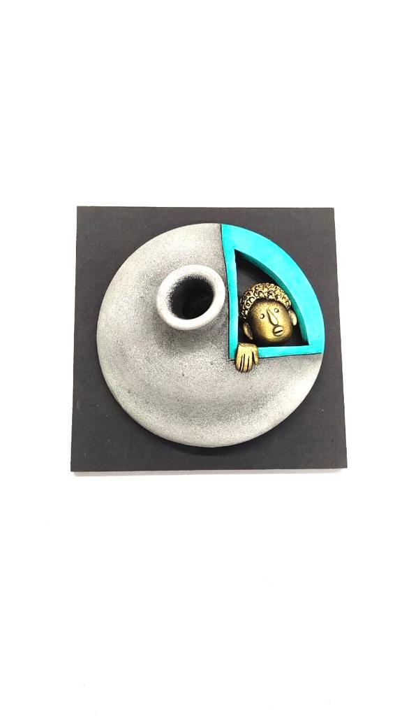 Grey With Turquoise Blue Texture On Creative Peeking Faces In Set Of 4 By Tamrapatra