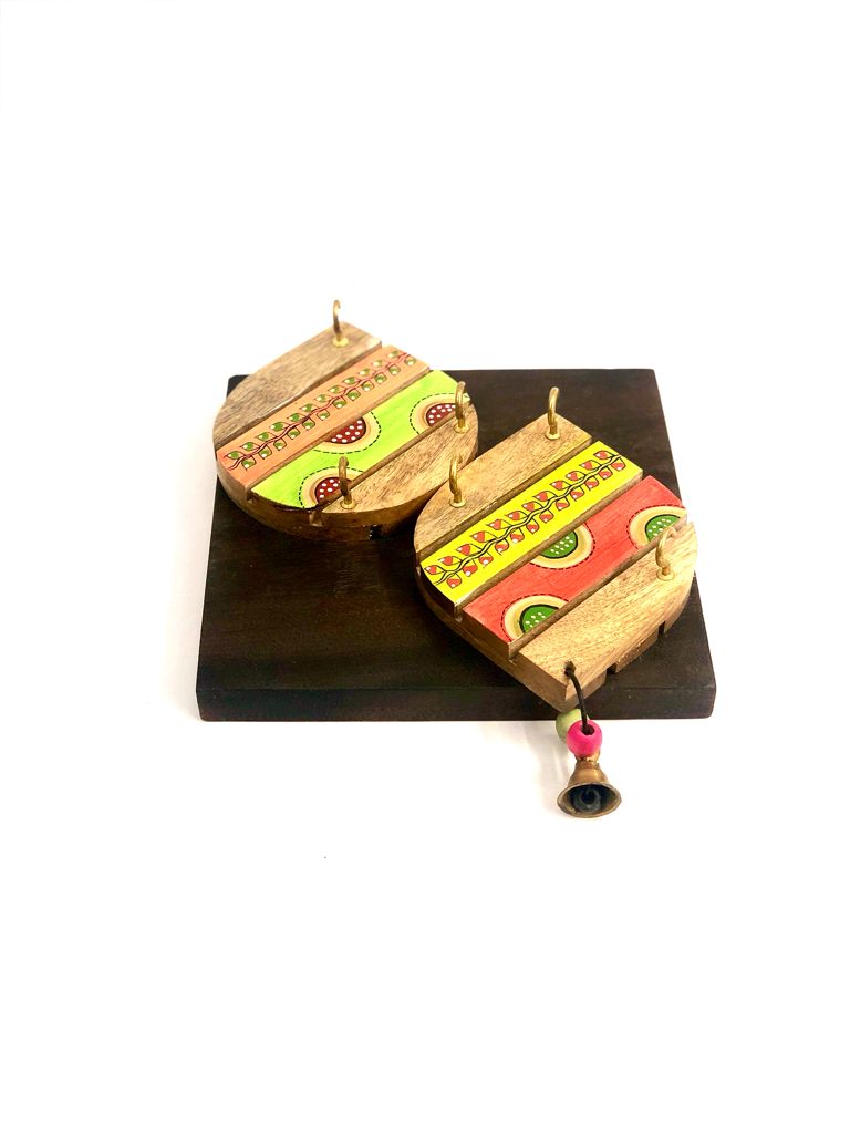 Stay Close To Nature By Bringing Leaf Designed Key Holder By Tamrapatra