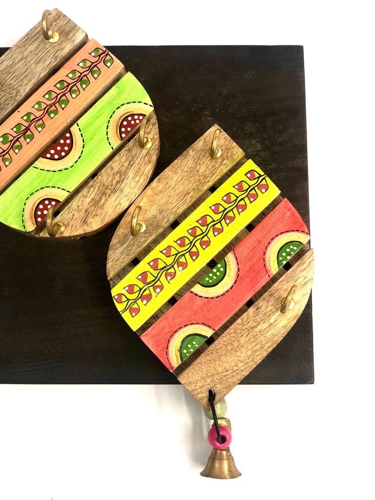 Stay Close To Nature By Bringing Leaf Designed Key Holder By Tamrapatra