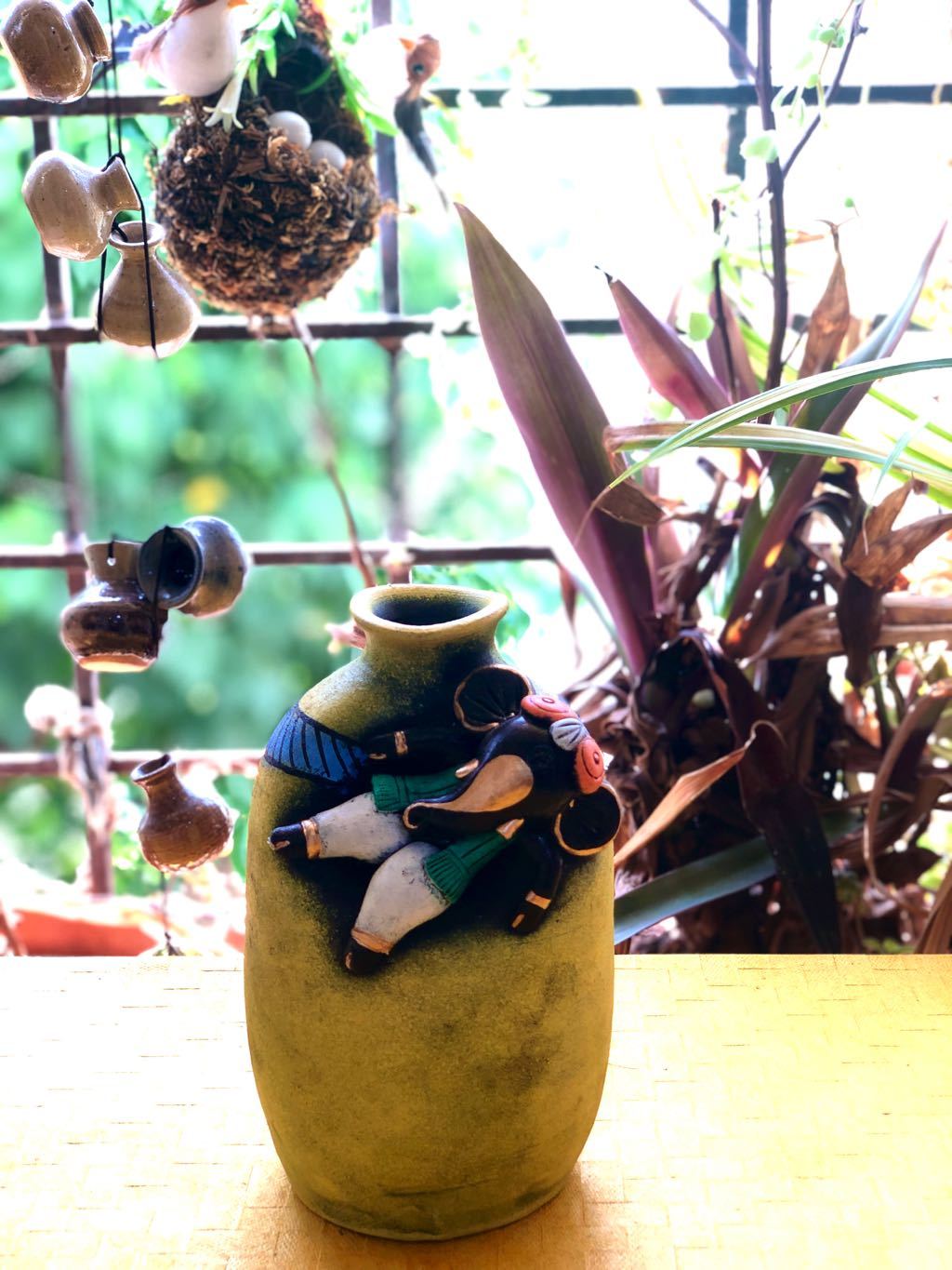 Playful Ganesha On Creative Pots Irresistible Classic Colours Tamrapatra - Tamrapatra