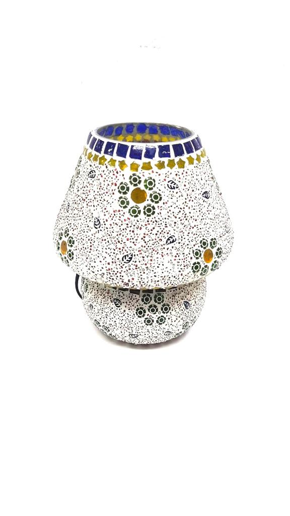 Table Lamp In Uniquely Patterned Glass Art Style With New Style From Tamrapatra