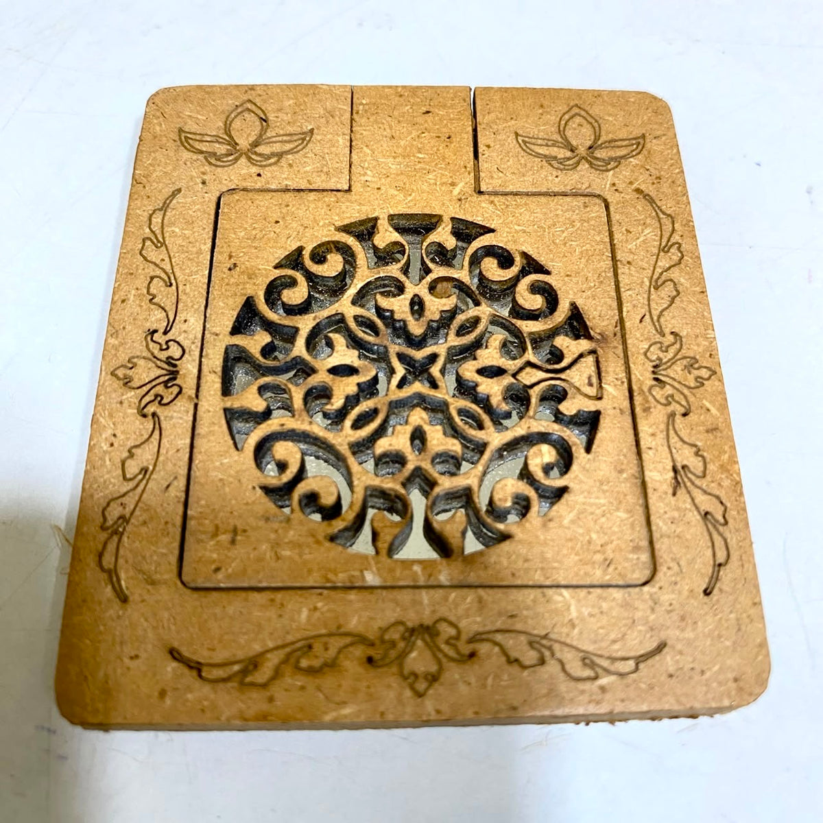 Pocket Mirror Wooden Designed With Kundan Bead & Carving Work By Tamrapatra - Tamrapatra