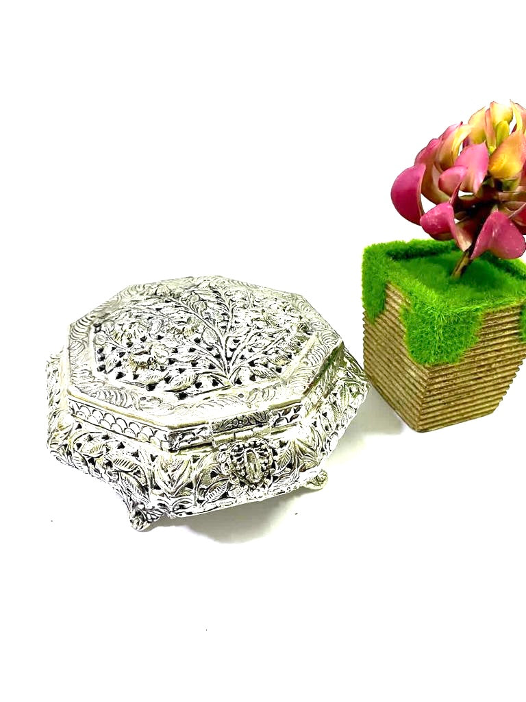 Octagon Design Extravagant Antique Storage Box German Silver Metal Tamrapatra