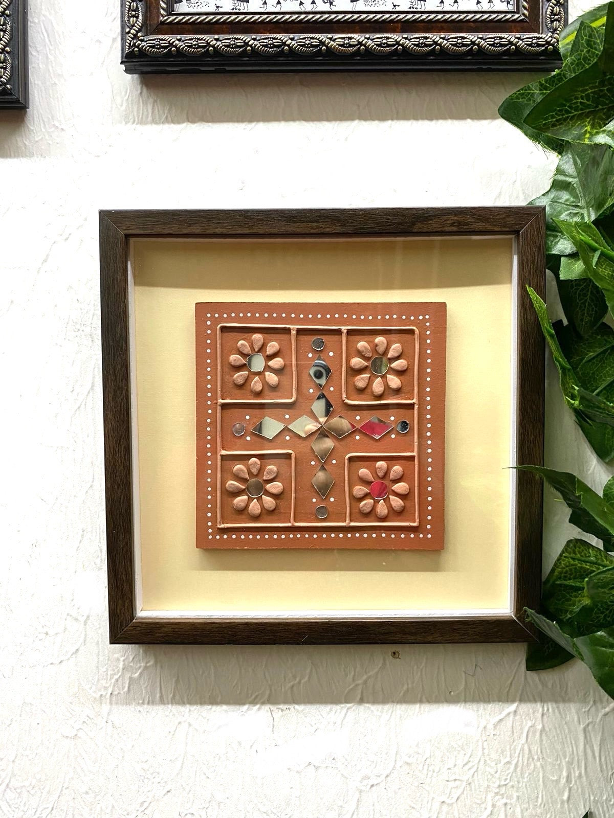 Lippan Art Frames Handmade Mud Work By Indian Artisans Best Designs Tamrapatra