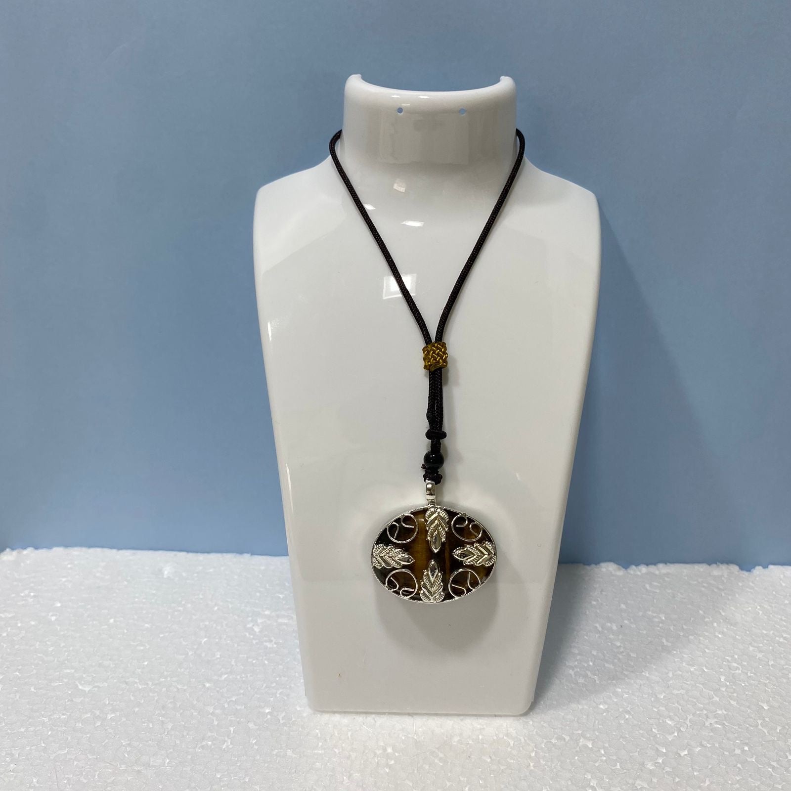 Oval Design Stone Agate Necklace In Various Colors Handcrafted By Tamrapatra