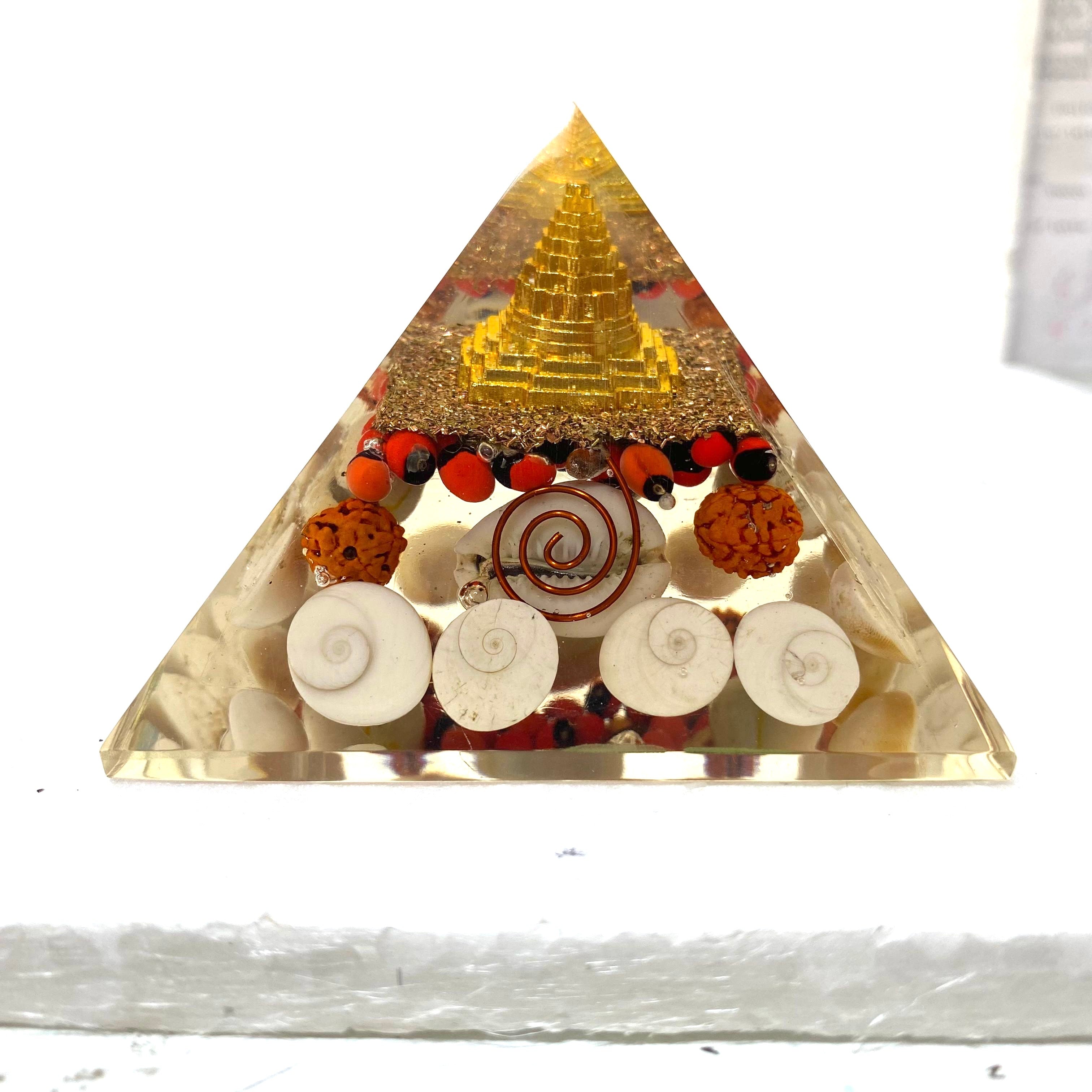 Gomti Rudraksh Pyramid Yantra Chakra Stone Good Luck Wealth Tamrapatra