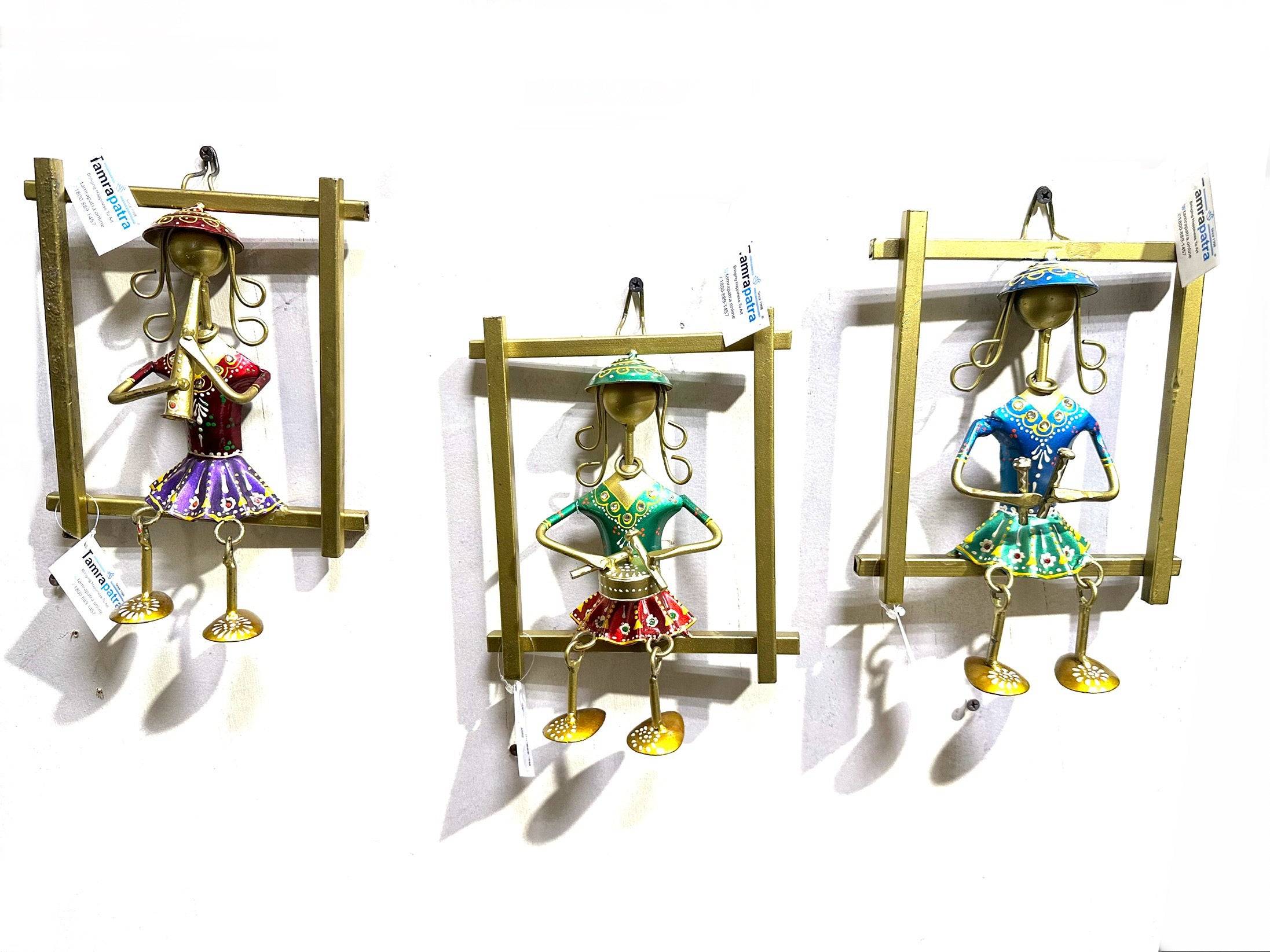 Frames Handcrafted Form Metal Musician Lady Hanging Décor From Tamrapatra