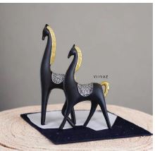 Best Modern Designer Horse Set Of 2 With Painted With Classic Colors Tamrapatra