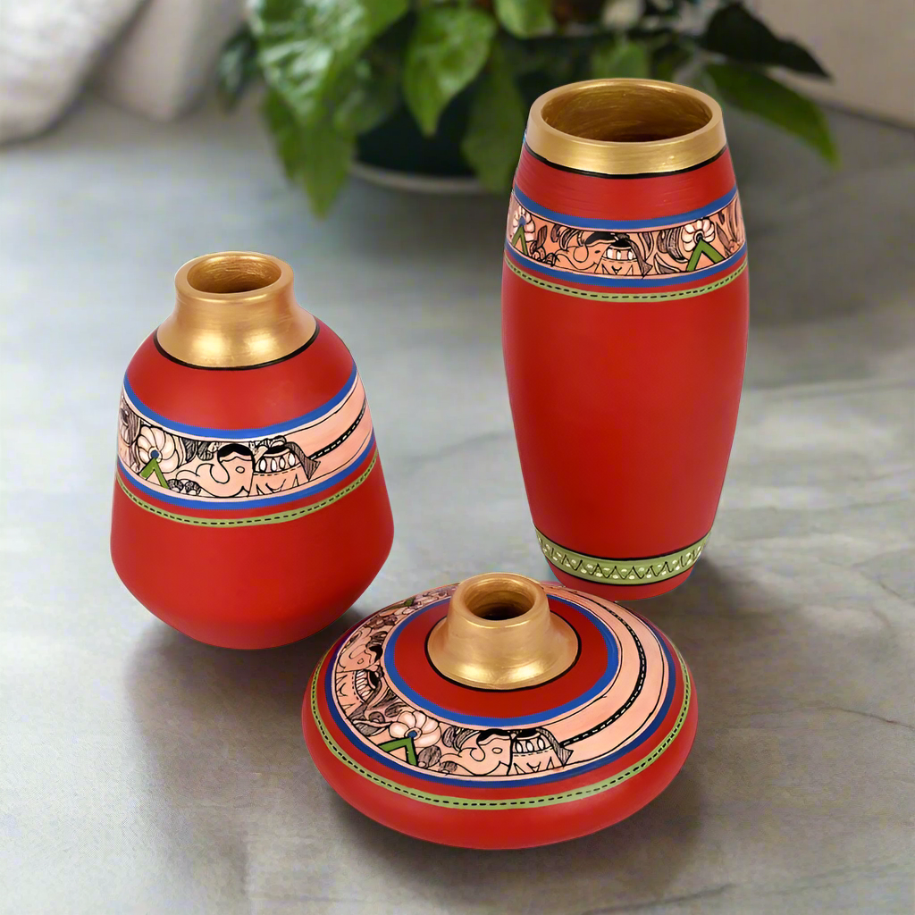 Exclusive Madhu Bani Pots With Eccentric Design In Shades Of Red Tamrapatra