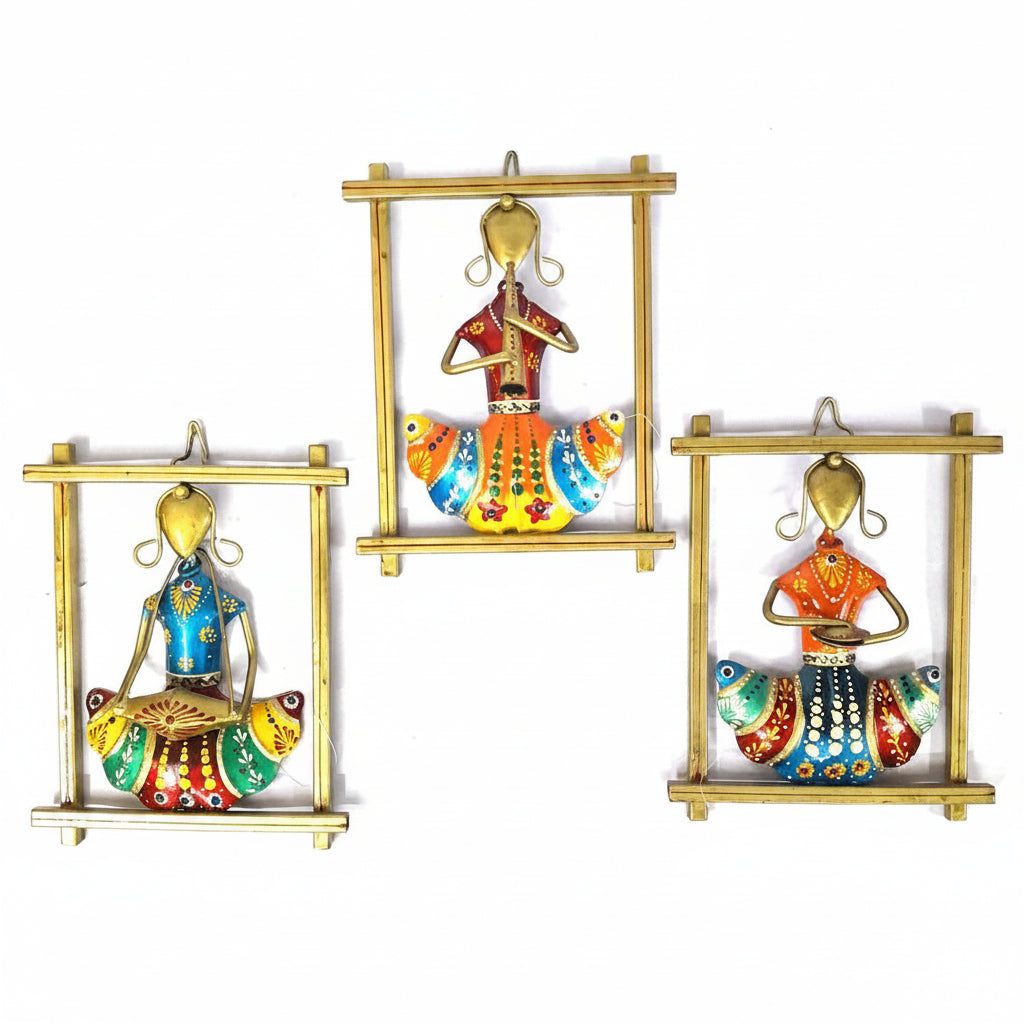 Metal Sitting Lady In Frame Hanging Wall Décor Unique Décor By Tamrapatra