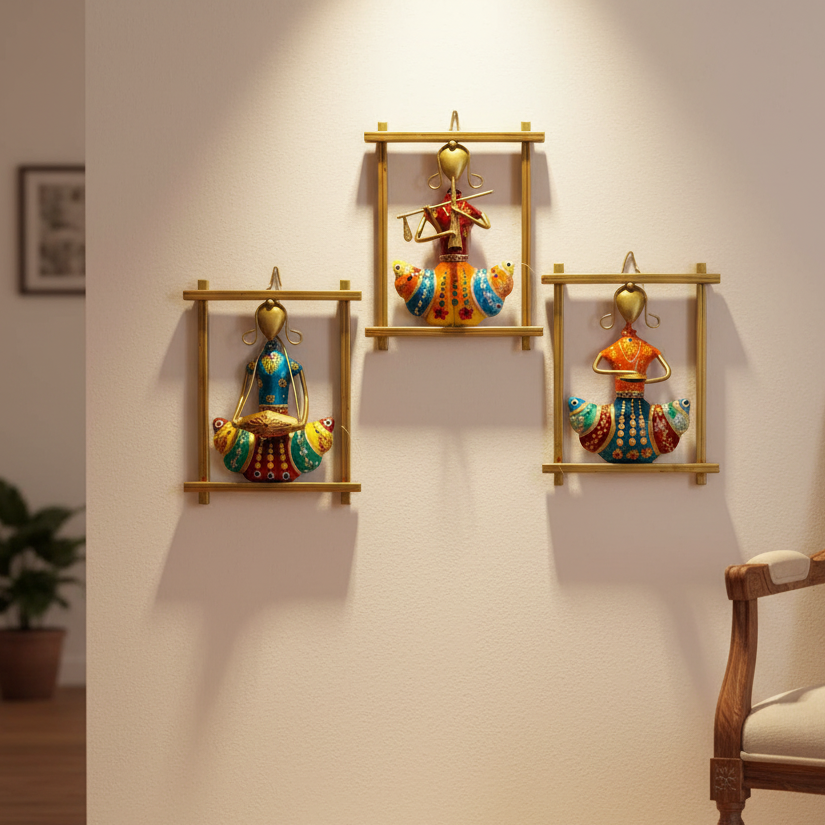 Metal Sitting Lady In Frame Hanging Wall Décor Unique Décor By Tamrapatra - Tamrapatra